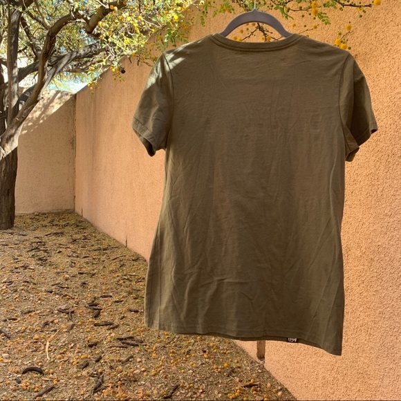 ✨SOLD✨ REI Women’s Seeking Sun T-Shirt - Picture 5 of 5